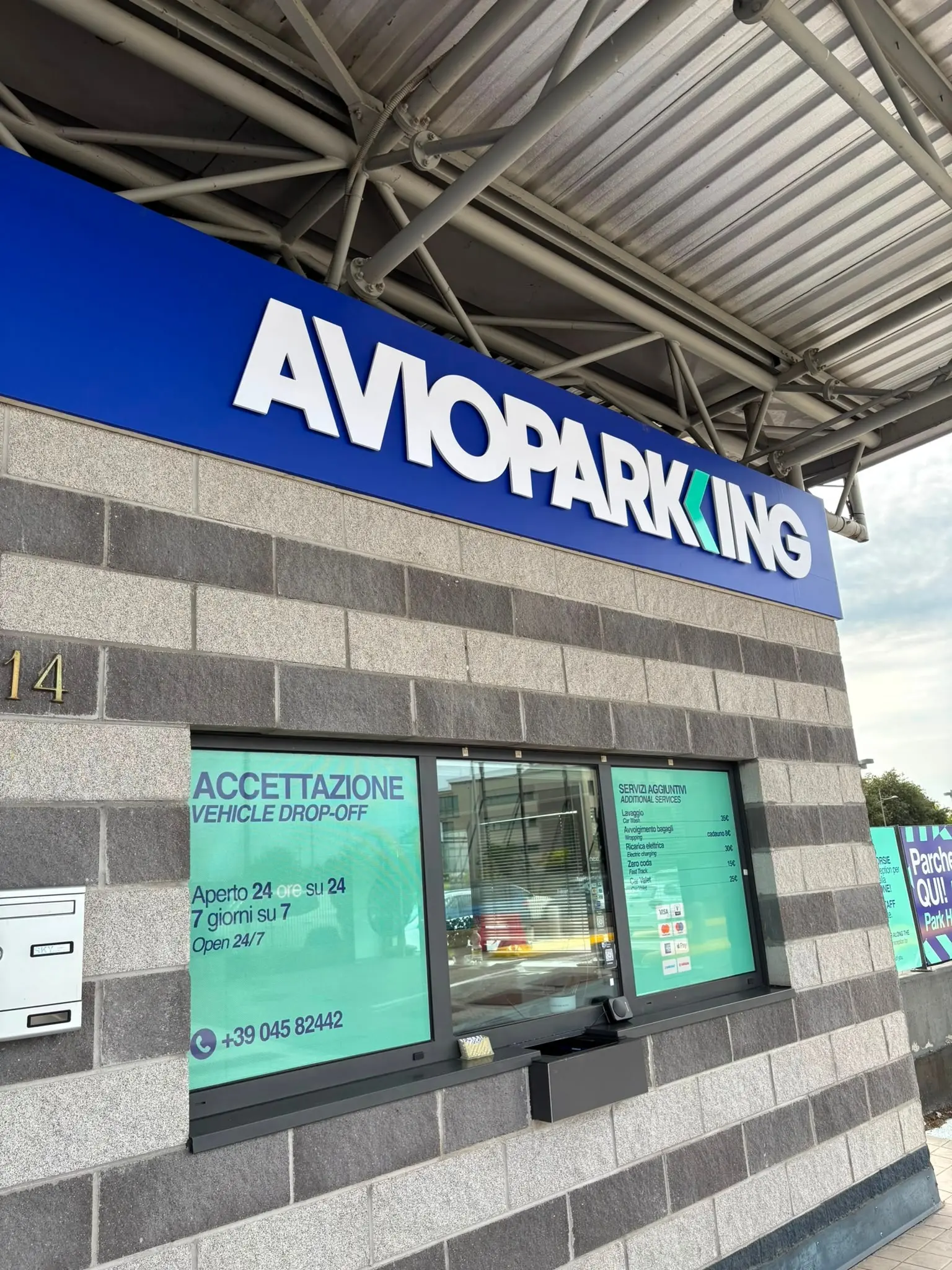 Parcheggio aeroportuale